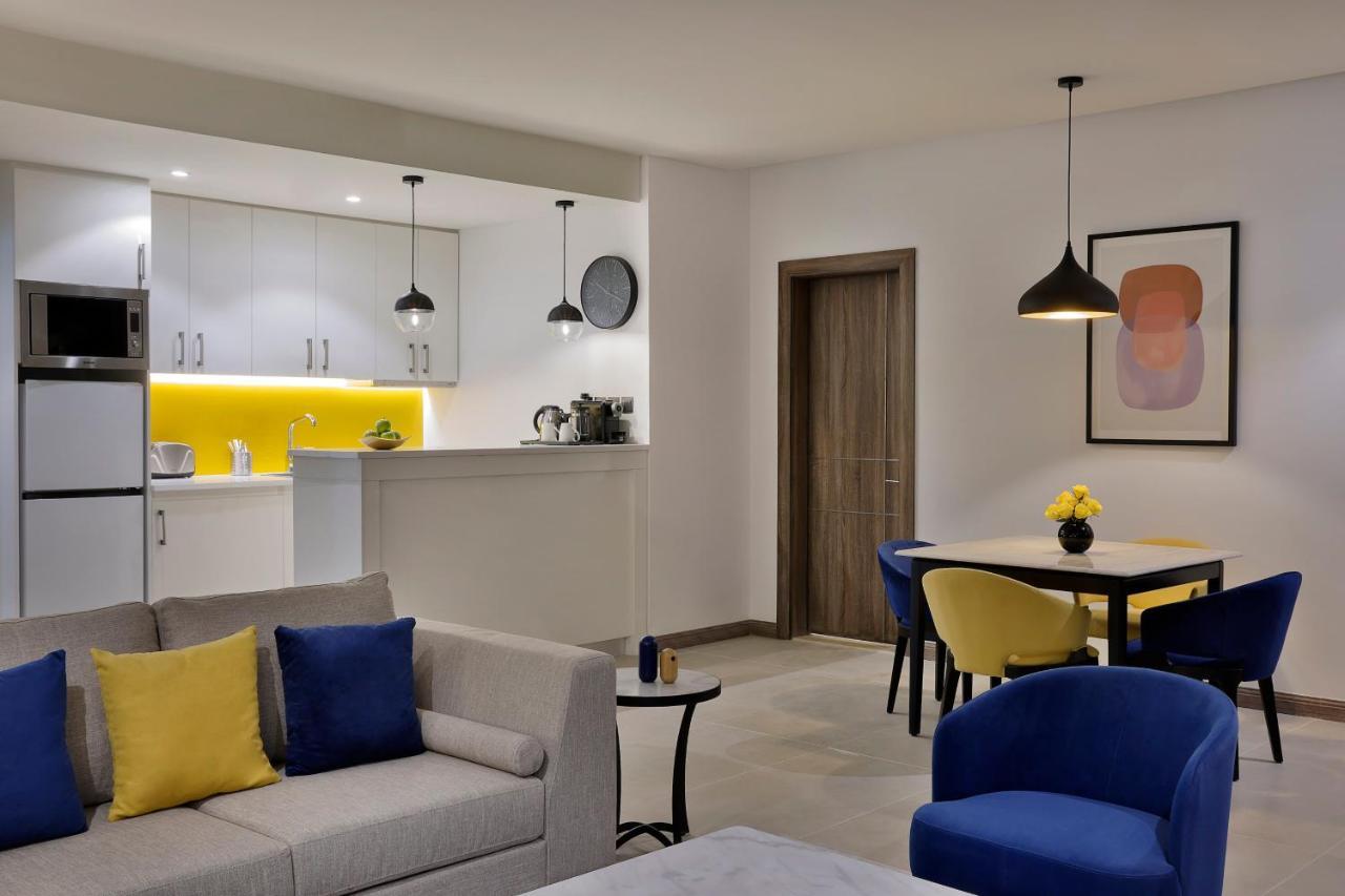 Voco Al Khobar By Ihg Exterior foto A typical apartment at the hotel