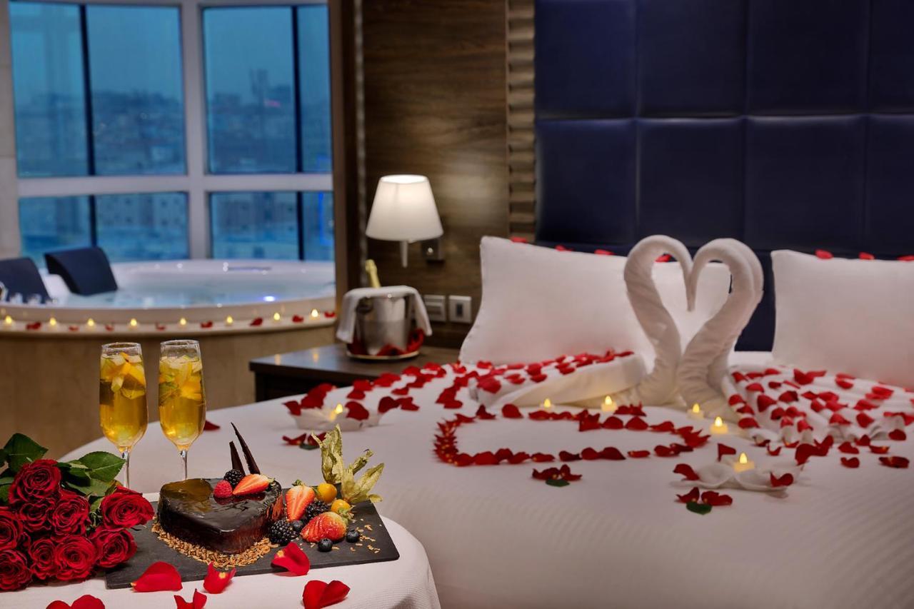 Voco Al Khobar By Ihg Exterior foto A honeymoon suite