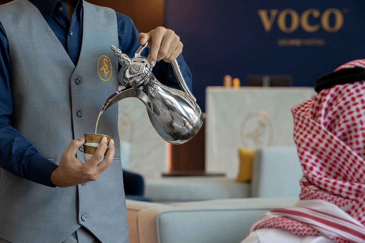 Voco Al Khobar By Ihg Exterior foto Arabic coffee being served