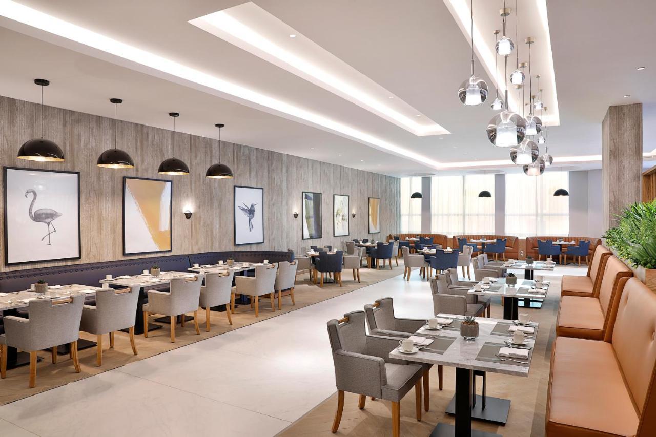 Voco Al Khobar By Ihg Exterior foto The restaurant