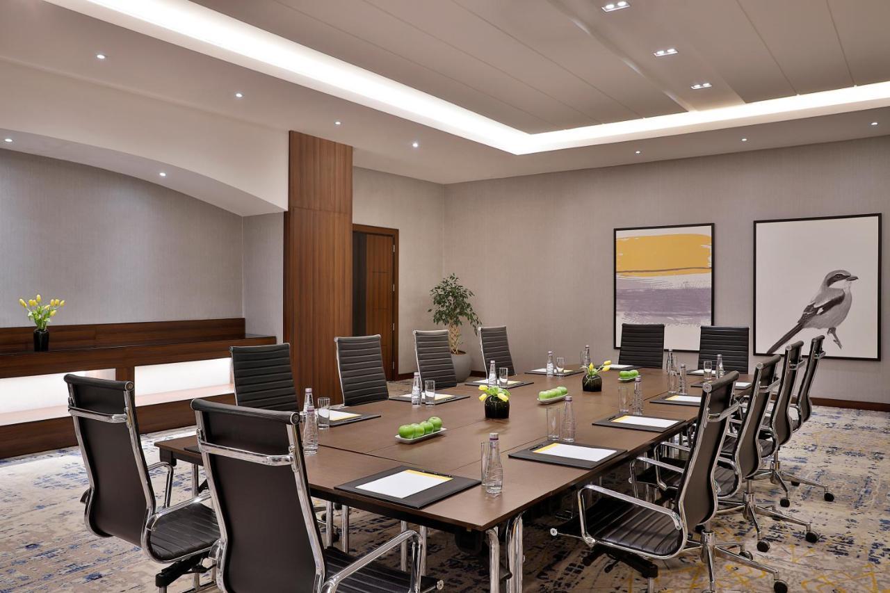 Voco Al Khobar By Ihg Exterior foto Meeting room
