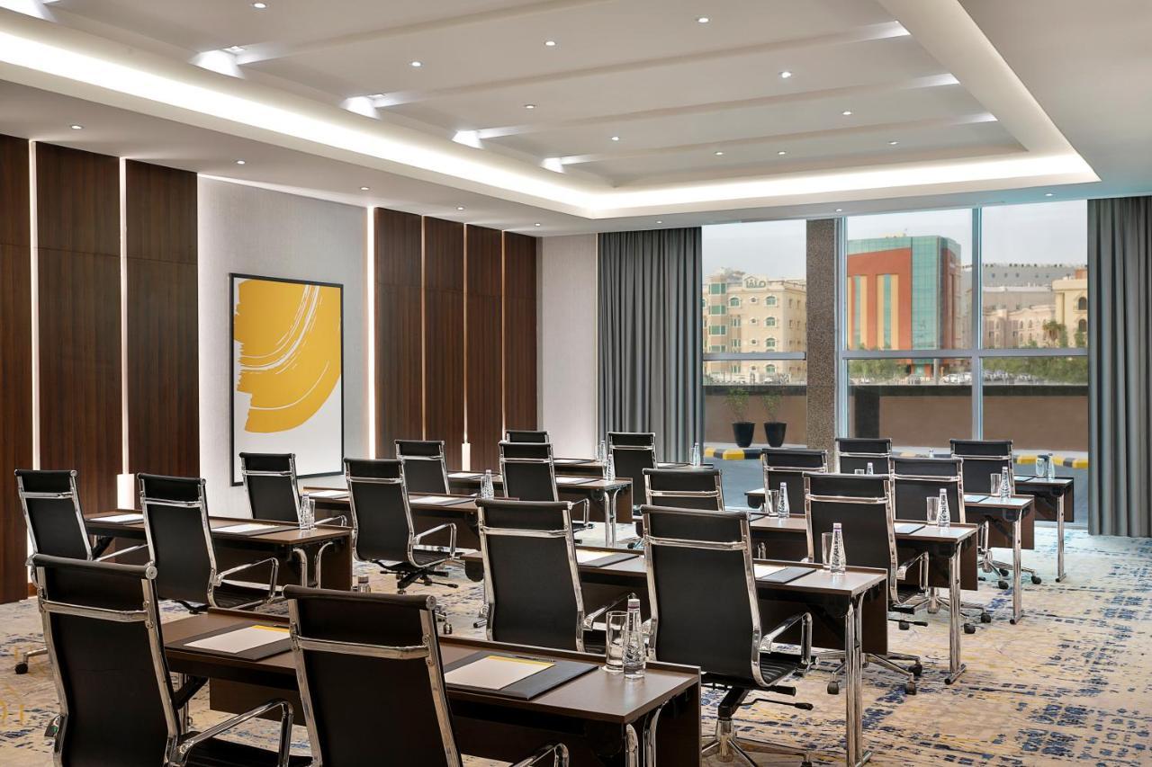 Voco Al Khobar By Ihg Exterior foto Meeting room